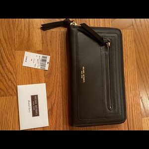 Henri Bendel BRAND NEW black wallet women’s RARE